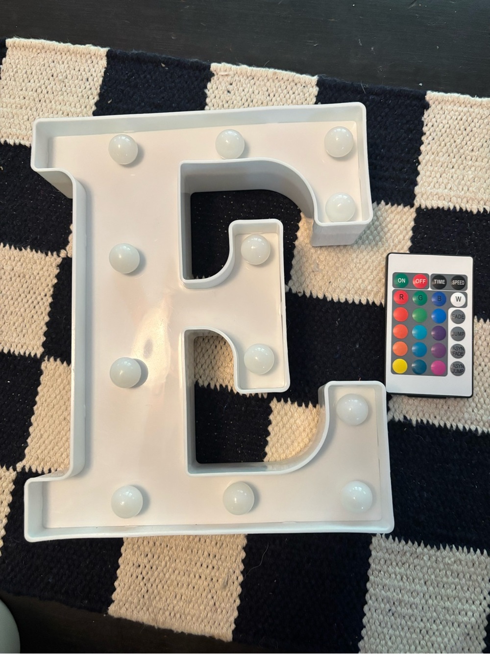 Source Unknown White LED Marquee Letter E with Color Remote